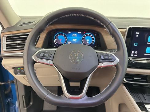 Used 2026 Volkswagen Atlas SE w/ Panoramic Sunroof Package FWD image 17