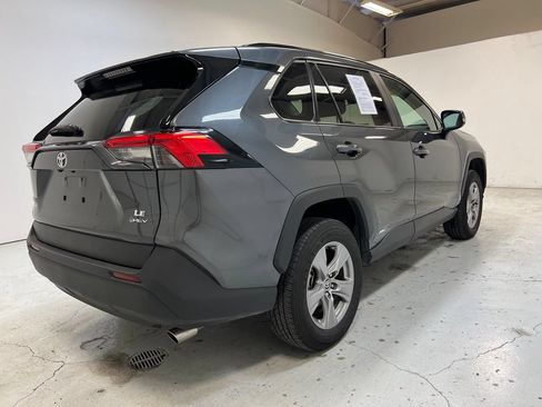 Used 2025 Toyota RAV4 LE AWD/4WD image 9