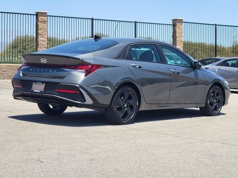 New 2026 Hyundai Elantra SEL Sport FWD image 2