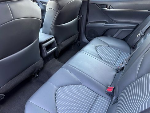 Used 2024 Toyota Camry SE image 13