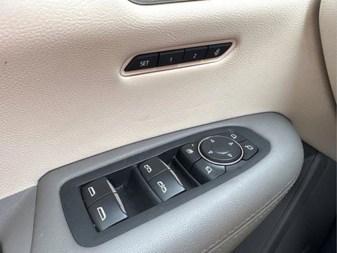 Used 2023 Cadillac XT5 Premium Luxury w/ Technology Package FWD image 21