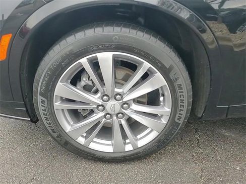 Used 2023 Cadillac XT6 Premium Luxury image 9