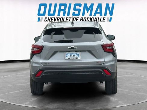 New 2026 Chevrolet Trax RS w/ Sunroof Package FWD image 5