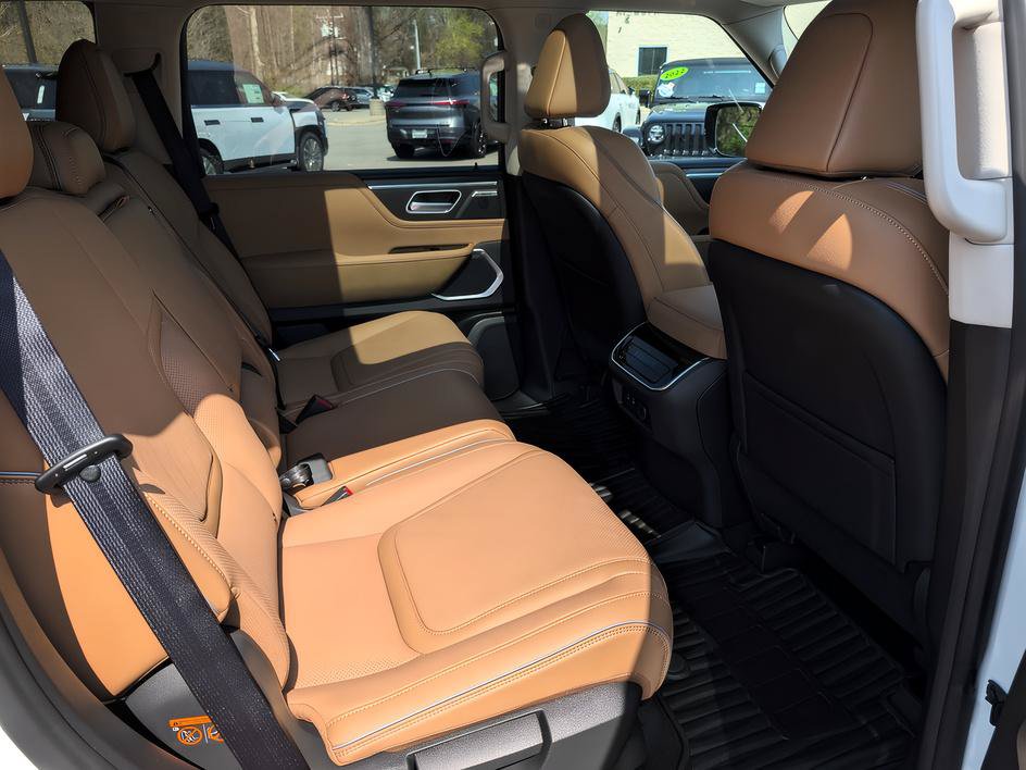 Used 2026 INFINITI QX80 Luxe w/ Cargo Package AWD/4WD image 21