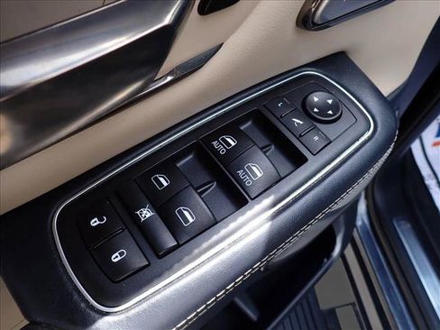 Used 2019 RAM 1500 Limited AWD/4WD image 16