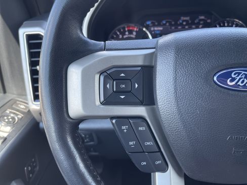 Used 2022 Ford F250 Lariat w/ Lariat Ultimate Package AWD/4WD image 17