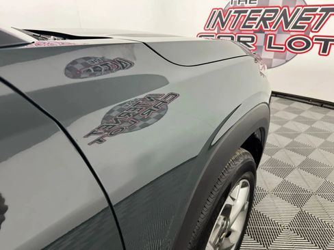 Used 2025 Chevrolet Trax LT image 31