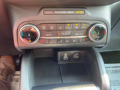 Used 2025 Ford Escape ST-Line Select AWD/4WD image 14