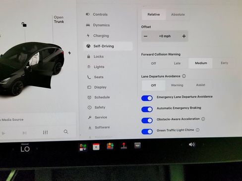 Used 2021 Tesla Model Y Long Range AWD/4WD image 21