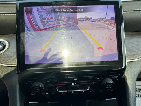 Used 2022 Jeep Grand Cherokee L Limited AWD/4WD image 37