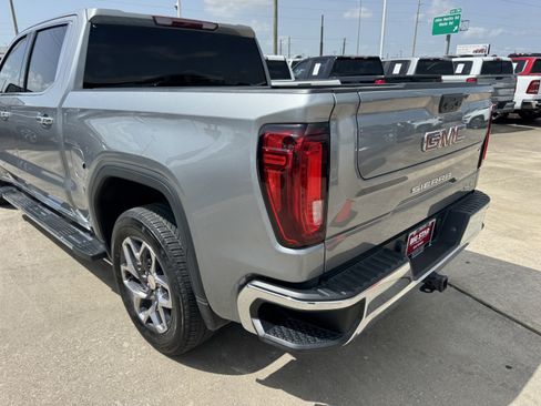 Used 2025 GMC Sierra 1500 SLT RWD image 8