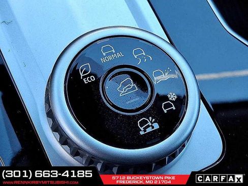 New 2025 Mitsubishi Outlander SE image 15