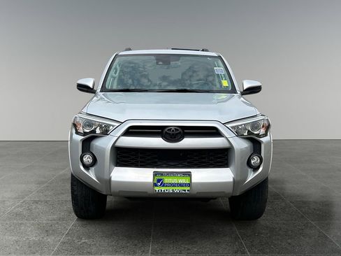 Used 2020 Toyota 4Runner SR5 image 3