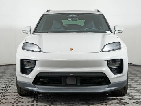 New 2026 Porsche Macan 4 Electric AWD/4WD image 10