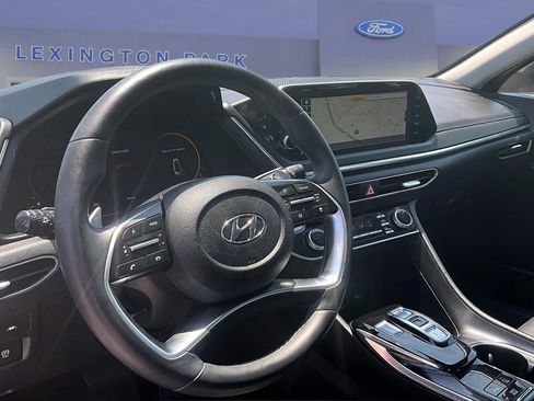 Used 2020 Hyundai Sonata Limited FWD image 17