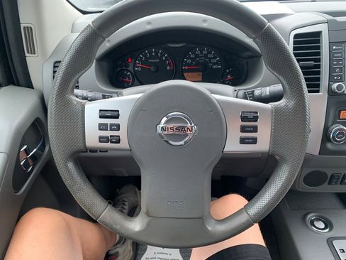 Used 2021 Nissan Frontier SV RWD image 9