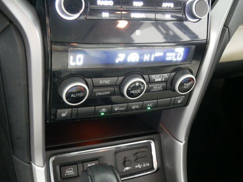 Used 2019 Subaru Ascent Limited AWD/4WD image 23