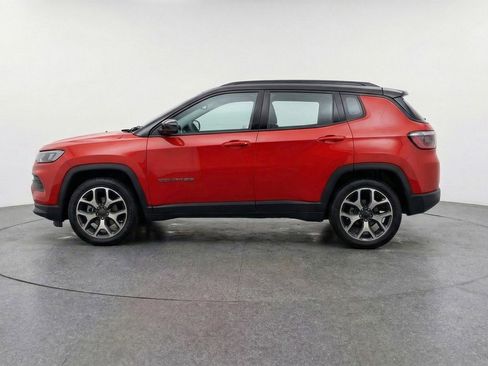 Used 2025 Jeep Compass Limited AWD/4WD image 5