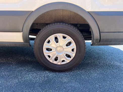 Used 2022 Ford Transit 350 XLT RWD image 27