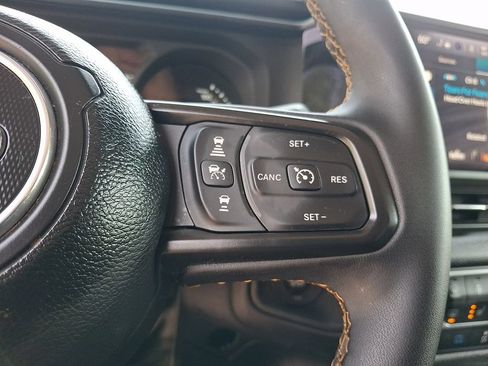 Certified 2024 Jeep Wrangler Unlimited AWD/4WD image 21