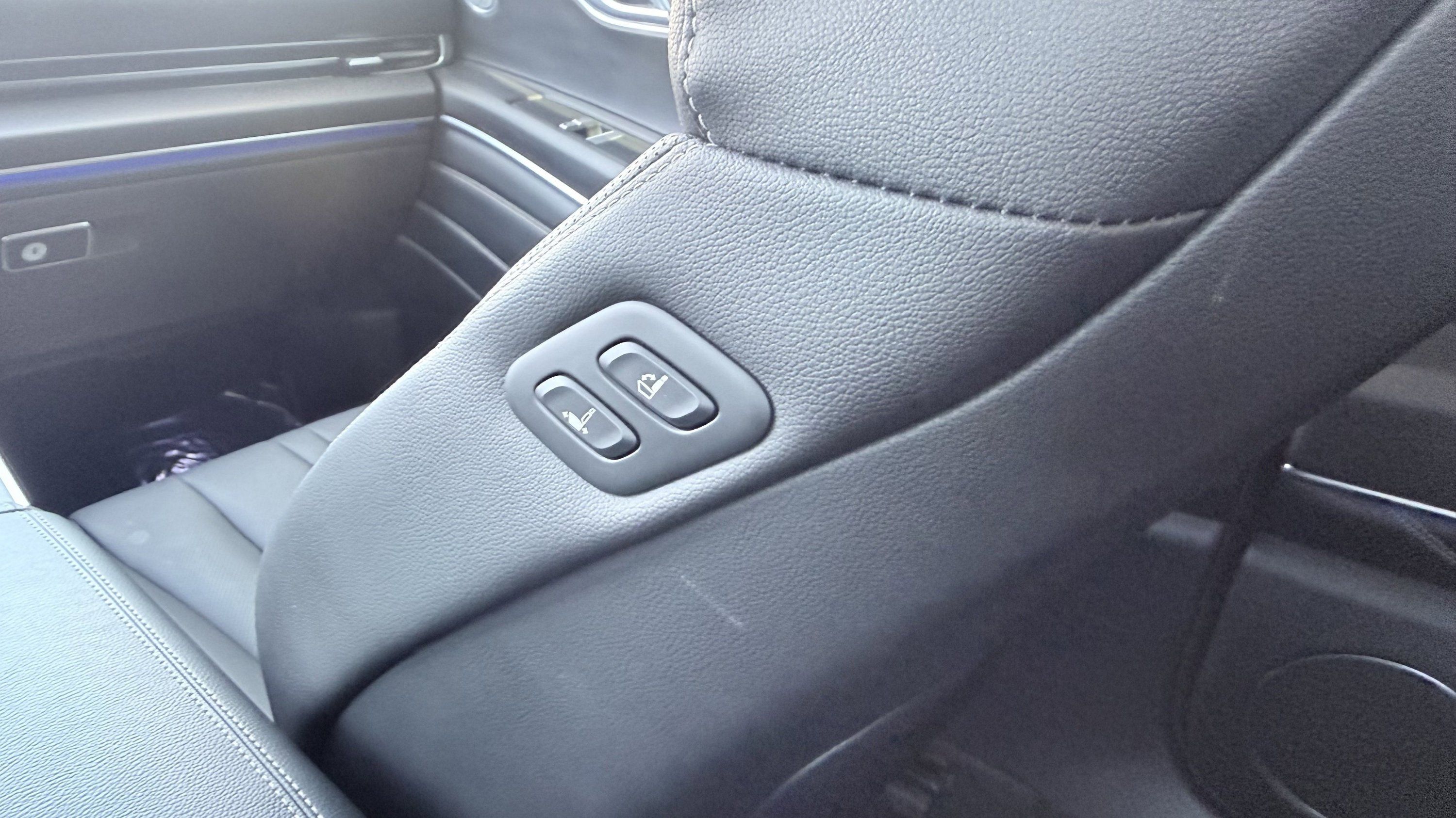 Used 2024 Genesis GV80 2.5T AWD/4WD image 47