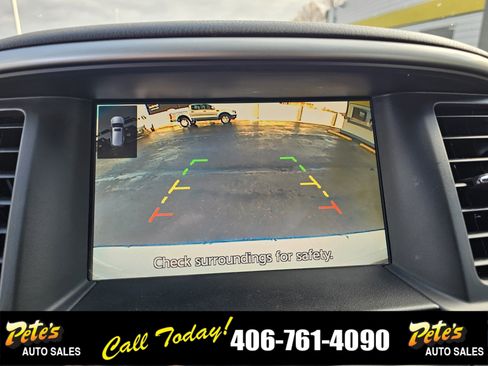 Used 2018 Nissan Pathfinder SV image 30