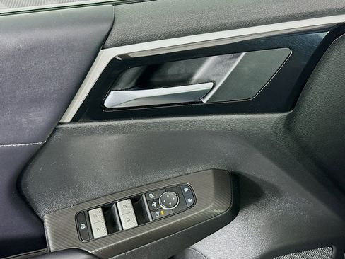 Used 2024 Mitsubishi Outlander SE image 15