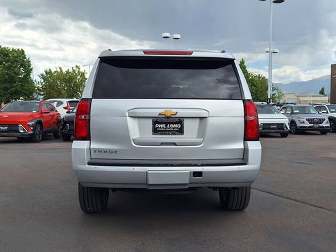 Used 2018 Chevrolet Tahoe LT w/ Luxury Package AWD/4WD image 4