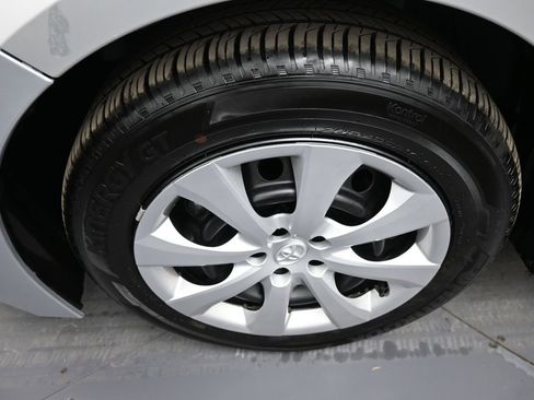 Certified 2025 Toyota Corolla LE image 14