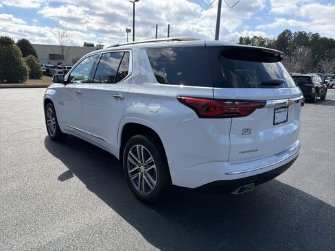 Used 2023 Chevrolet Traverse High Country image 7