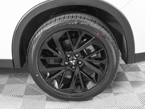 New 2025 Mitsubishi Outlander SEL Black Edition image 13