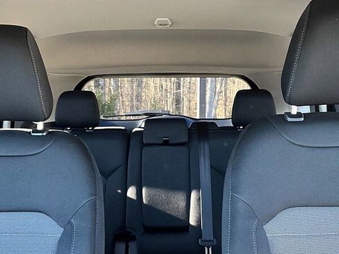 Used 2023 Ford Edge SE image 12