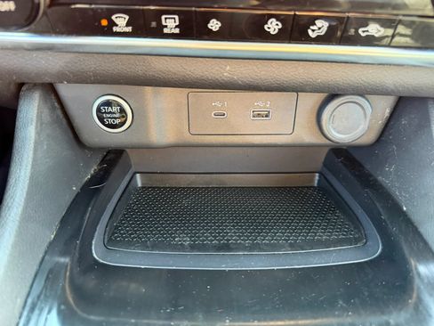 Used 2023 Nissan Rogue SV AWD/4WD image 19