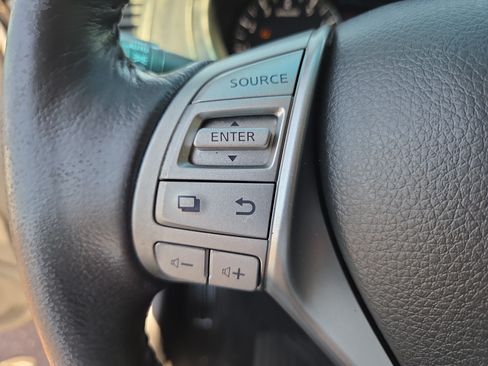 Used 2013 Nissan Altima 2.5 SL w/ Technology Pkg FWD image 27