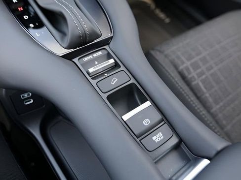 New 2026 Honda HR-V LX image 20