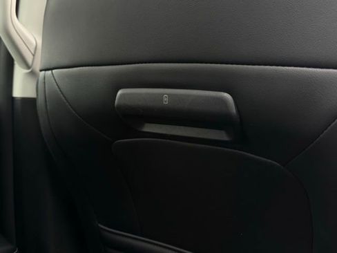 Used 2025 Ford Expedition Max Platinum image 32