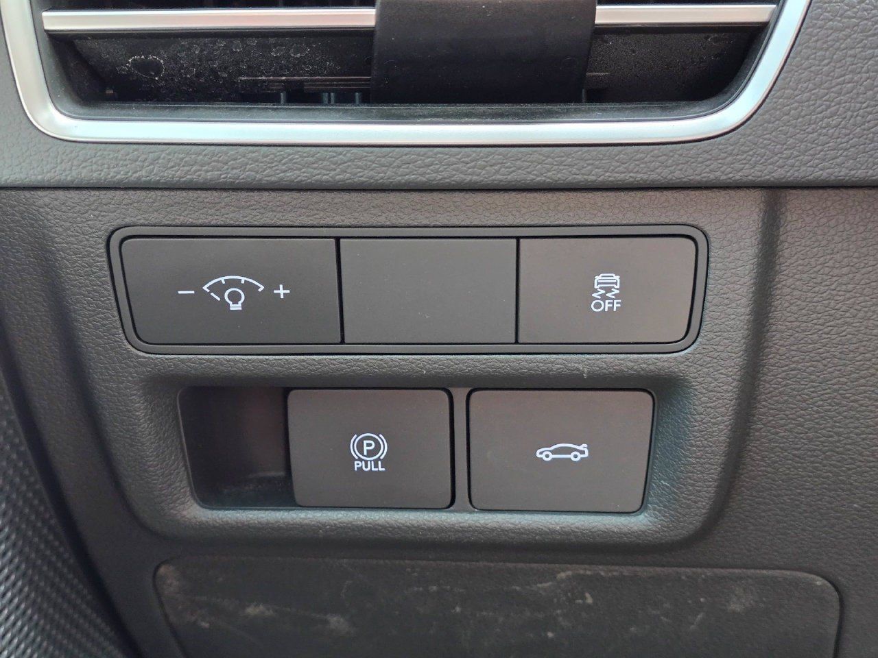 Used 2025 Hyundai Sonata SEL FWD image 18