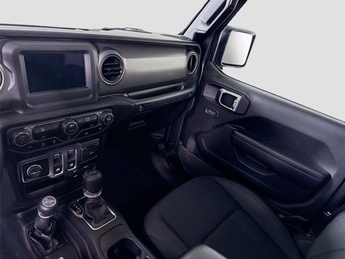 Used 2022 Jeep Wrangler Sport AWD/4WD image 14