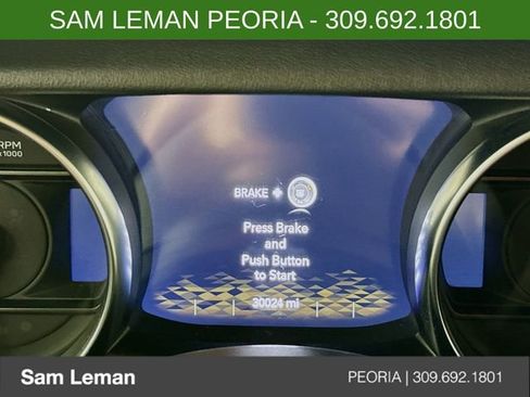 Used 2022 Jeep Wrangler Unlimited Sahara w/ Cold Weather Group image 12