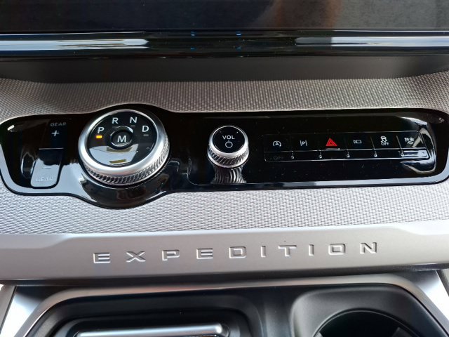 New 2027 Ford Expedition Max Active RWD image 25