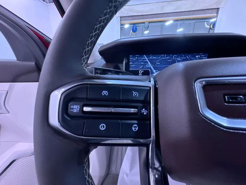 Used 2024 GMC Acadia Denali w/ Super Cruise Package image 18