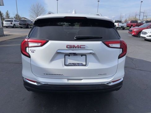 Used 2022 GMC Terrain SLT w/ Tech Package AWD/4WD image 13