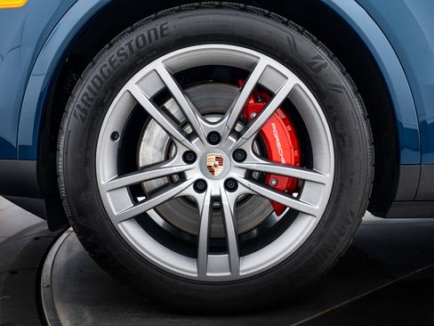 Certified 2026 Porsche Cayenne S image 11