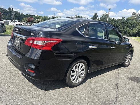 Used 2018 Nissan Sentra SV FWD image 5