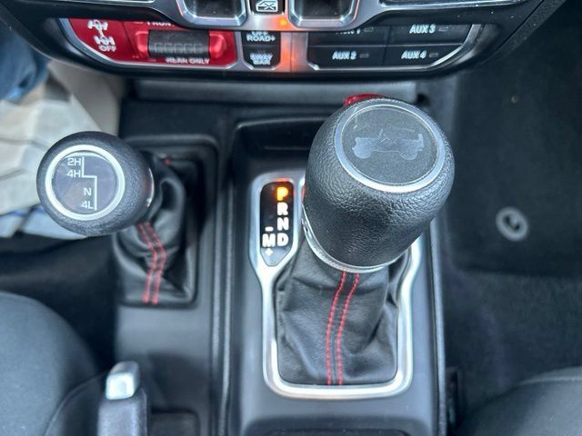 Used 2021 Jeep Wrangler Unlimited Rubicon w/ Dual Top Group AWD/4WD image 44