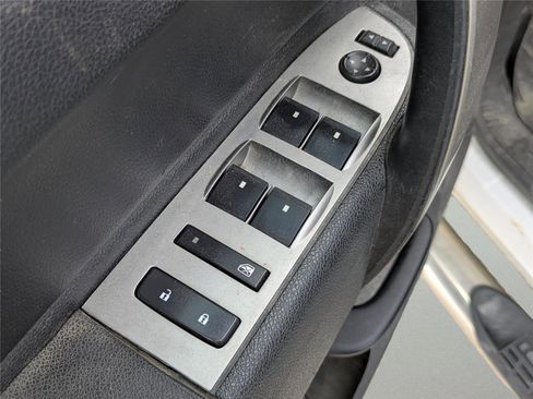 Used 2013 Chevrolet Silverado 2500 LT w/ Interior Plus Package AWD/4WD image 12