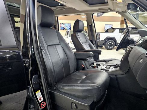 Used 2016 Land Rover LR4 HSE LUX image 19