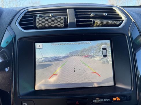 Used 2017 Ford Explorer XLT w/ Equipment Group 202A image 19