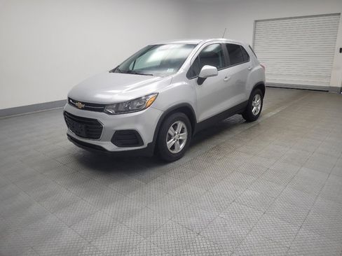 Used 2020 Chevrolet Trax LS w/ Tint and Cruise Package FWD image 2