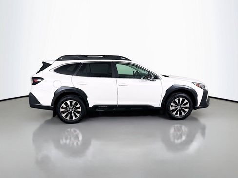 Used 2025 Subaru Outback Limited AWD/4WD image 18